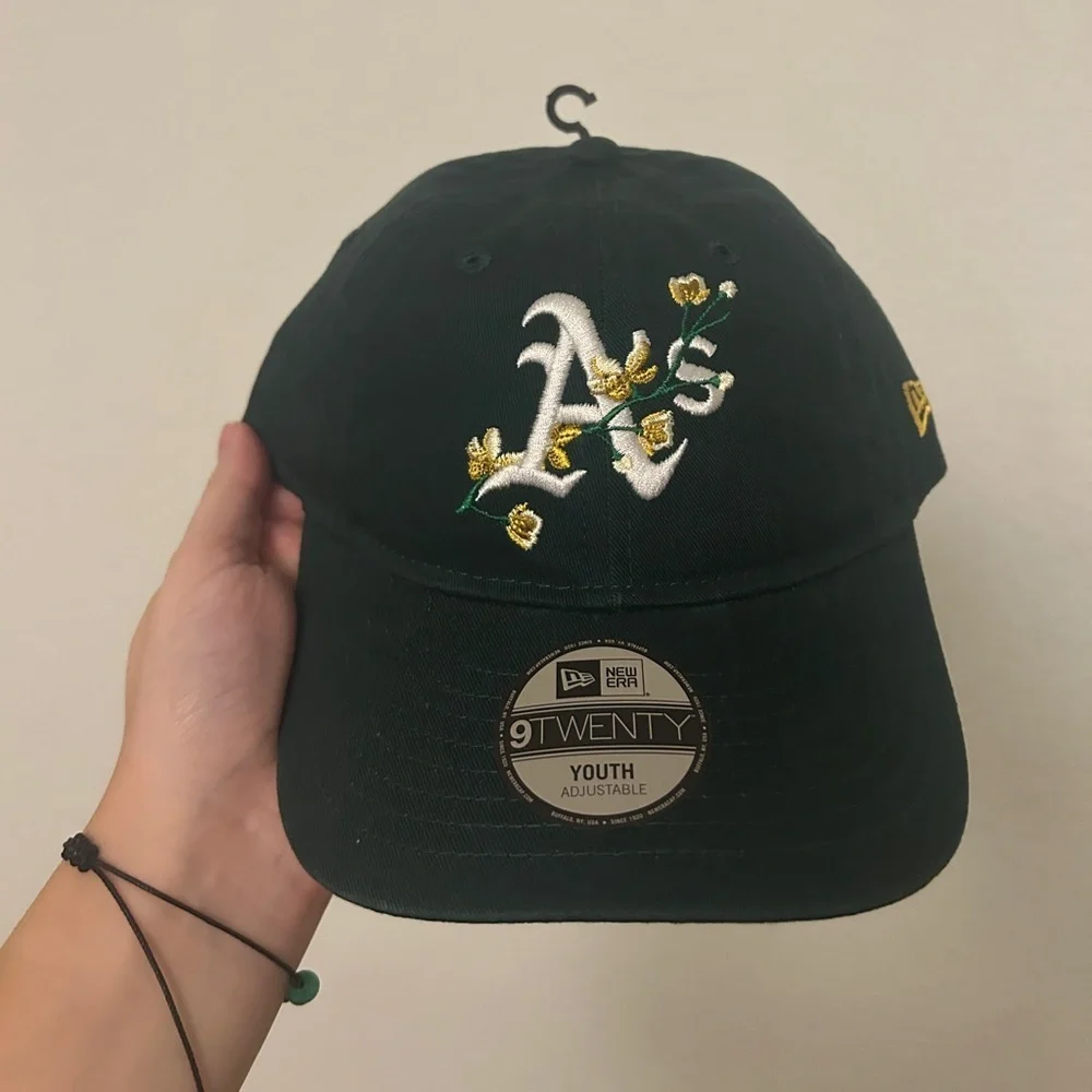 Oakland Athletics New Era Youth Game Day Bloom 9TWENTY Adjustable Hat- NWT